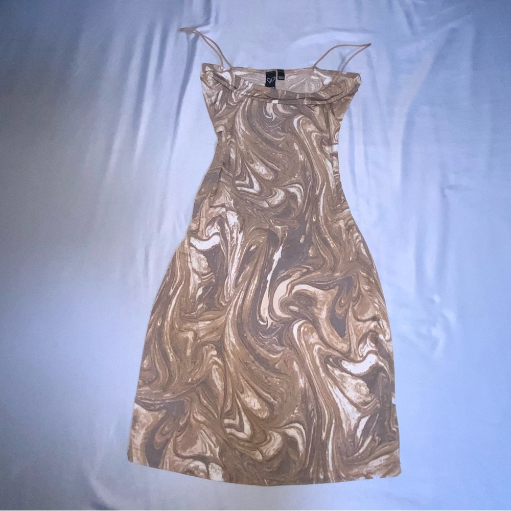 Marble Form Fitting Silky Dress